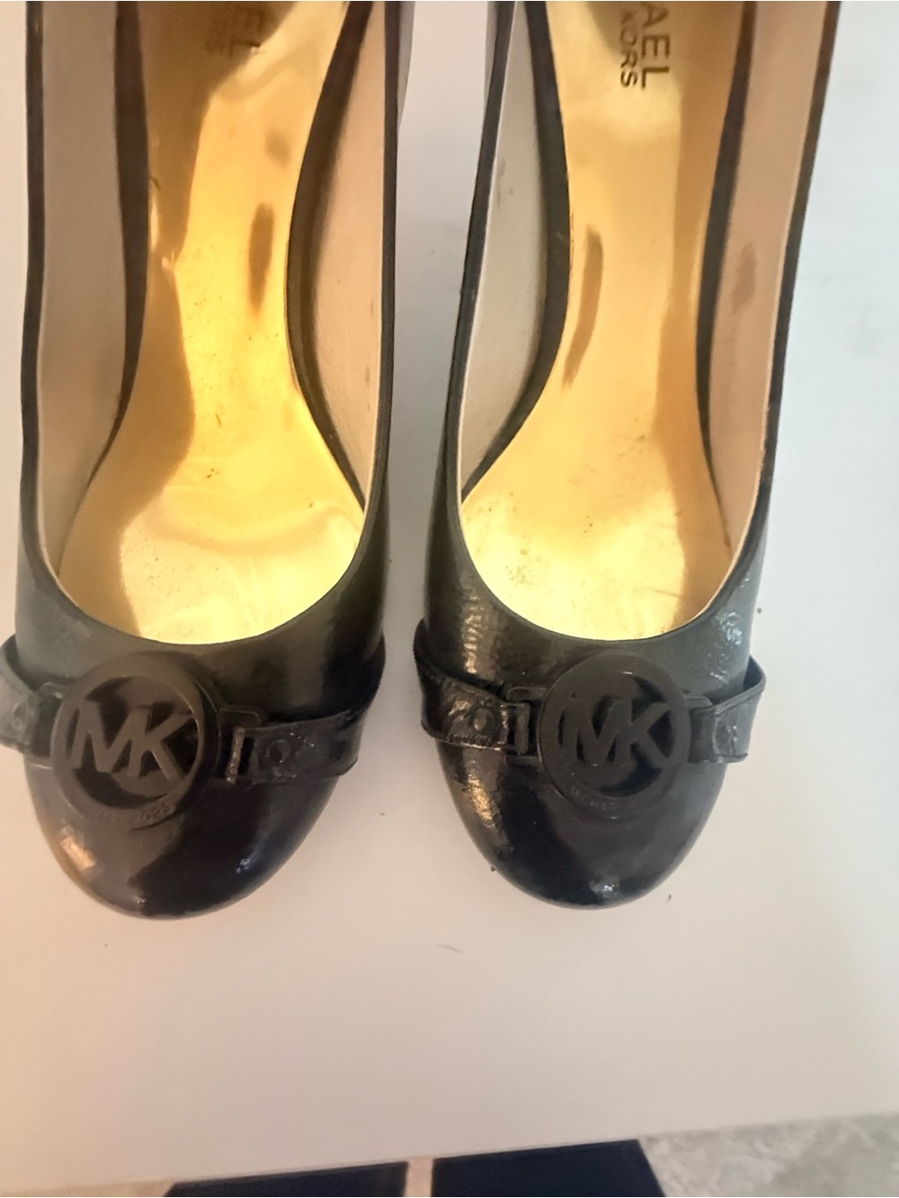 Michael Kors Black Patent Logo-Detail Pumps
